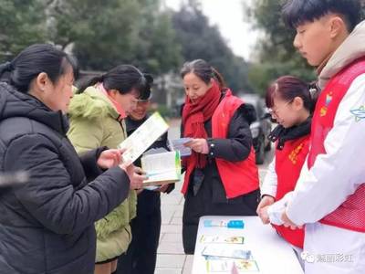 社區(qū)“小錦鯉” 關(guān)愛你我他，營(yíng)養(yǎng)健康服務(wù)進(jìn)萬家